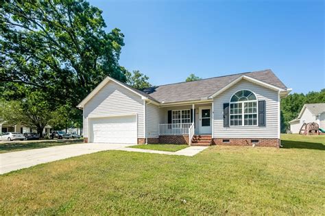 Welcome to your dream home located in the heart of a vibrant & bustling Georgetown Crossing community in Kannapolis Spread across 3 bedrooms and 2. . For rent kannapolis nc